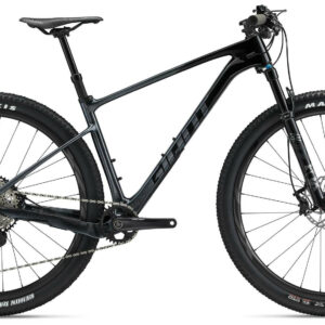 Giant XtC Advanced 1 black diamond/black/chrome 2022 29"; Diamant